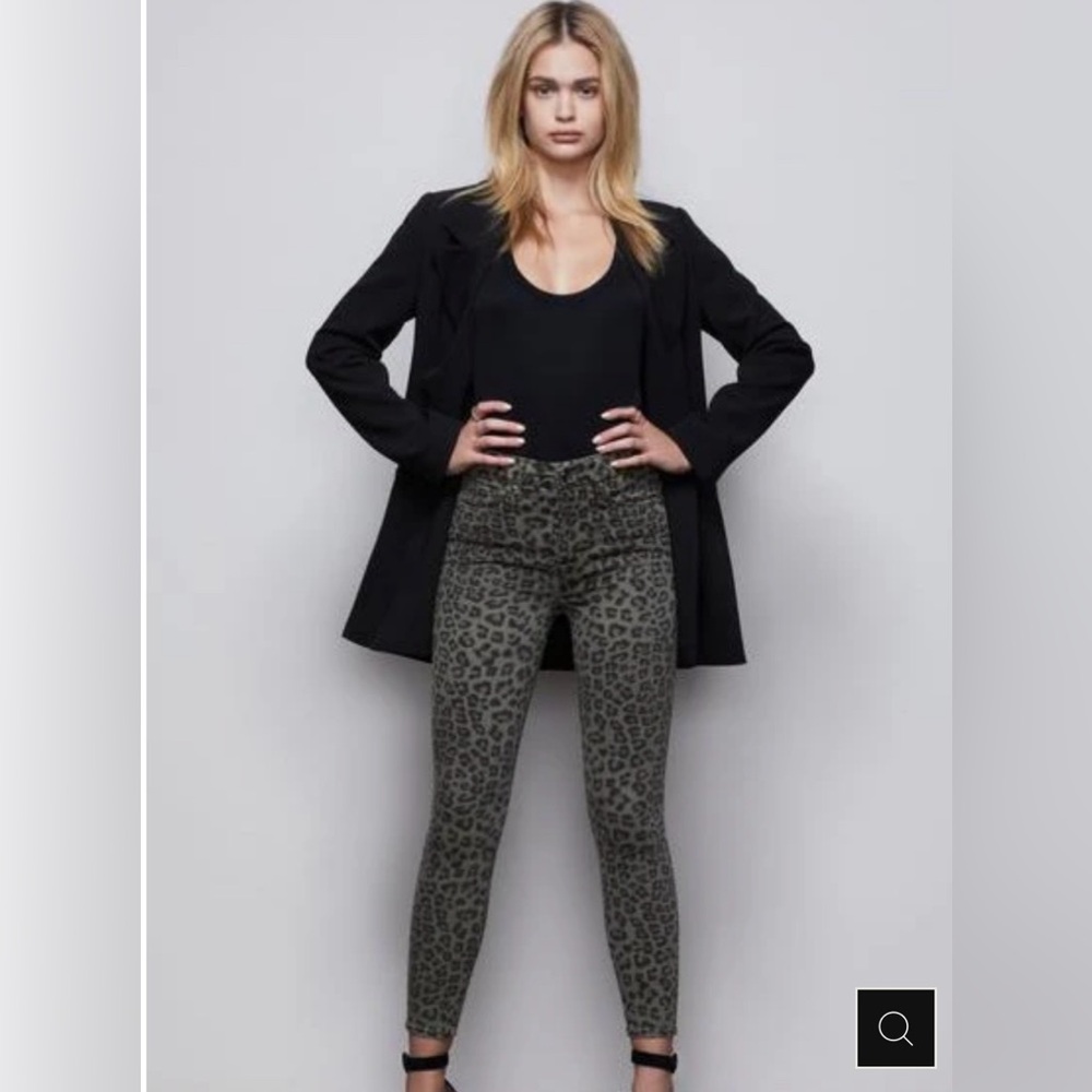GOOD AMERICAN GOOD WAIST CROP IN SAGE LEOPARD SIZE 2/26